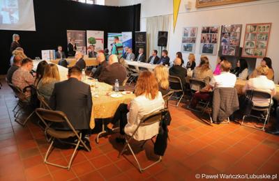 Spotkanie dla przedsiębiorców w ramach cyklu „Business & Breakfast” na Zamku Piastowskim w Krośnie Odrzańskim 