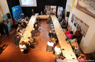 Spotkanie dla przedsiębiorców w ramach cyklu „Business & Breakfast” na Zamku Piastowskim w Krośnie Odrzańskim 