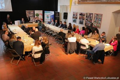 Spotkanie dla przedsiębiorców w ramach cyklu „Business & Breakfast” na Zamku Piastowskim w Krośnie Odrzańskim 