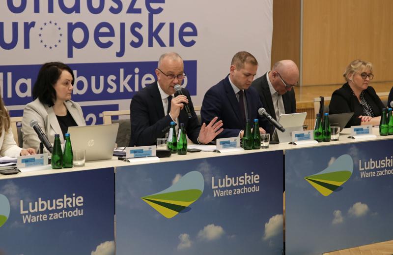 31 marca 2023 r. w Sali Kolumnowej w Urzędzie Marszałkowskim Województwa Lubuskiego odbyło się I posiedzenie Komitetu Monitorującego program Fundusze Europejskie dla Lubuskiego 2021-2027.