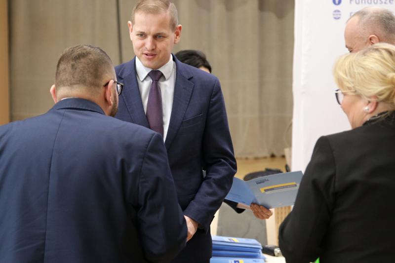 31 marca 2023 r. w Sali Kolumnowej w Urzędzie Marszałkowskim Województwa Lubuskiego odbyło się I posiedzenie Komitetu Monitorującego program Fundusze Europejskie dla Lubuskiego 2021-2027.