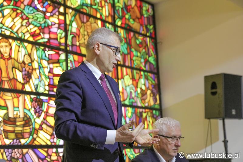 Spotkanie z mieszkańcami - przemawia K. Kwiatkowski