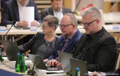 Radni podczas LII sesji Sejmiku Województwa Lubuskiego
