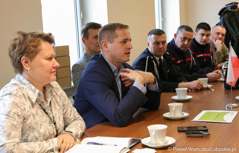 Wicemarszałek Łukasz Porycki gościł delegację strażaków z Burgundii, odbywających wizytę studyjną w województwie lubuskim.
