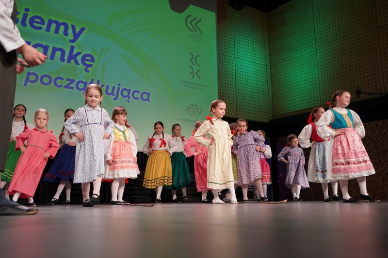 22 kwietnia 2023 r. w sali Centrum Kreatywnej Kultury przy Regionalnym Centrum Animacji Kultury w Zielonej Górze Lubuski Zespół Pieśni i Tańca im. Ludwika Figasa porwał publiczność taneczno-muzycznym widowiskiem „Koncert Wiosenny”