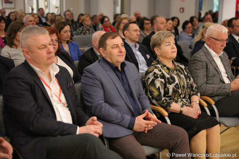 Uczestnicy Lubuskiego Forum Zdrowia w Muzeum Ziemi Lubuskiej w Zielonej Górze