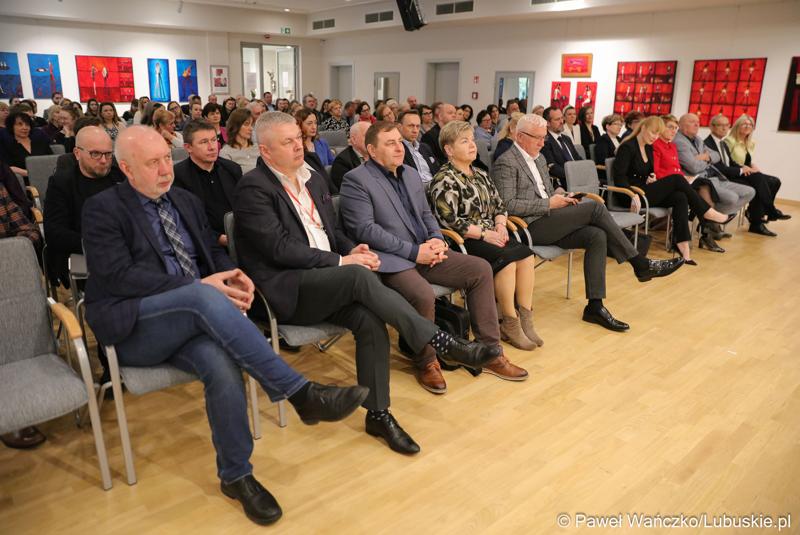 Uczestnicy Lubuskiego Forum Zdrowia w Muzeum Ziemi Lubuskiej w Zielonej Górze