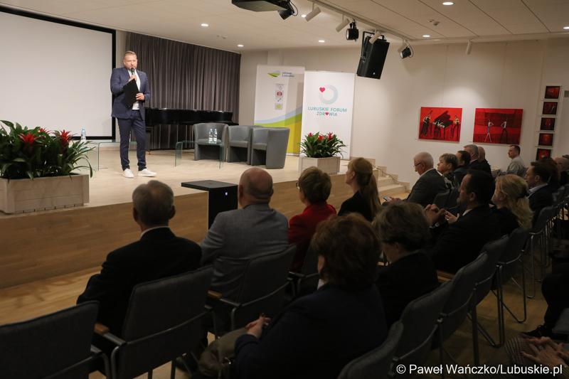 Spotaknie poprowadził dziennikarz Bartek Jędrzejak.