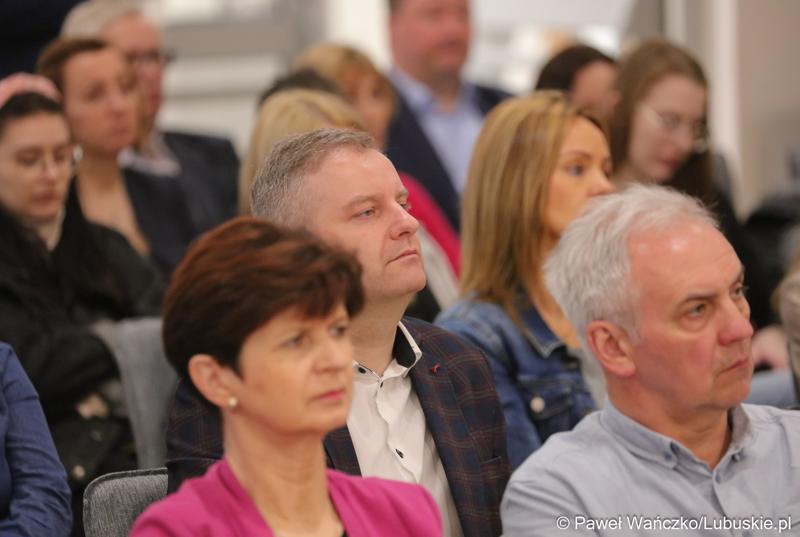 Uczestnicy Lubuskiego Forum Zdrowia w Muzeum Ziemi Lubuskiej w Zielonej Górze