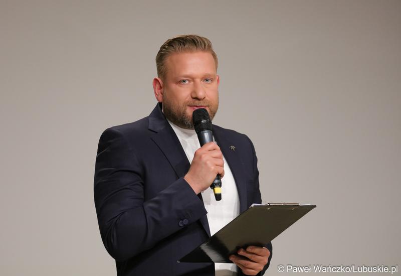 Spotkanie poprowadził dziennikarz Bartek Jędrzejak.
