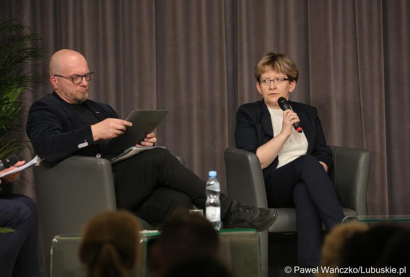 Uczestnicy panelu dyskusyjnego podczas Lubuskiego Forum Zdrowia w Muzeum Ziemi Lubuskiej w Zielonej Górze