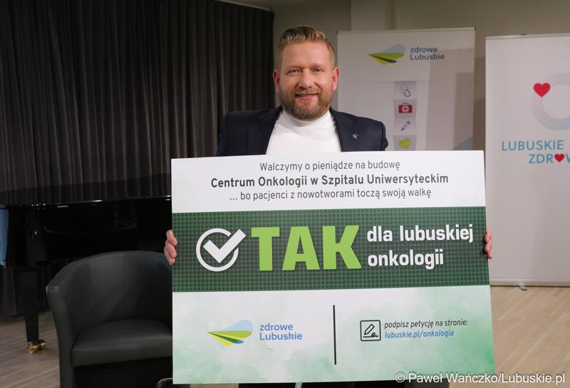 Dziennikarz Bartek Jędrzejak