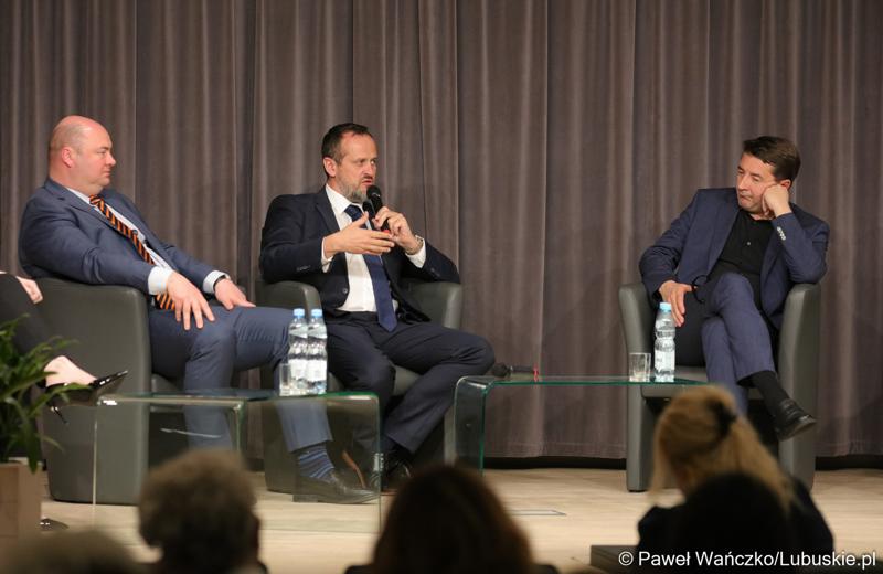 Uczestnicy panelu dyskusyjnego podczas Lubuskiego Forum Zdrowia w Muzeum Ziemi Lubuskiej w Zielonej Górze