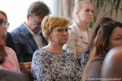 Uczestnicy spotkania informacyjnego nt. głównych założeń programu Fundusze Europejskie dla Lubuskiego 2021-2027 w Krosnie Odrz.