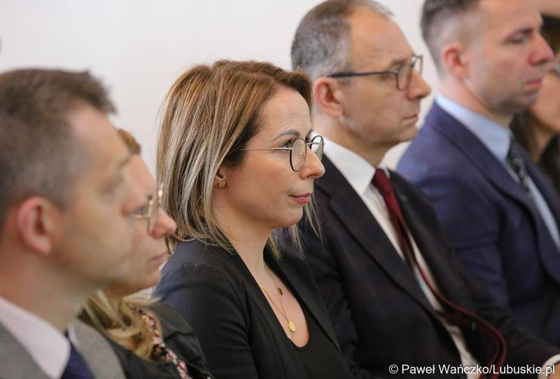 Uczestnicy spotkania informacyjnego nt. głównych założeń programu Fundusze Europejskie dla Lubuskiego 2021-2027 w Krosnie Odrz.