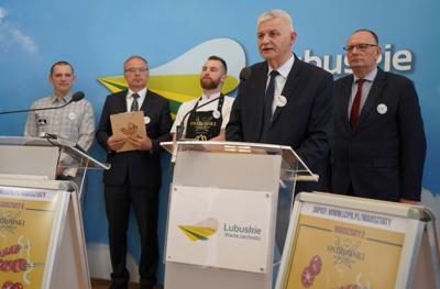 26 kwietnia 2023 r. w Sali Kolumnowej Urzędu Marszałkowskiego Województwa Lubuskiego odbyła się konferencja prasowa inaugurująca kolejny, 3. sezon Warsztatów z Producentami Regionalnymi, organizowanych przez Lubuskie Centrum Produktu Regionalnego
