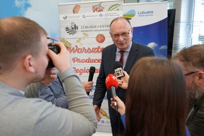 26 kwietnia 2023 r. w Sali Kolumnowej Urzędu Marszałkowskiego Województwa Lubuskiego odbyła się konferencja prasowa inaugurująca kolejny, 3. sezon Warsztatów z Producentami Regionalnymi, organizowanych przez Lubuskie Centrum Produktu Regionalnego