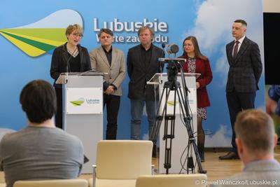  Uczestnicy konferencji prasowej na temat III Lubuskiego Festiwalu Otwartych Piwnic i Winnic 2023