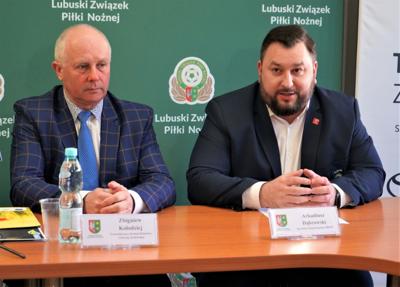 28 kwietnia 2023 r. w siedzibie Lubuskiego Związku Piłki Nożnej w Zielonej Górze podpisano z włodarzami gmin umowy na nawadnianie boisk oraz na budowę trybun