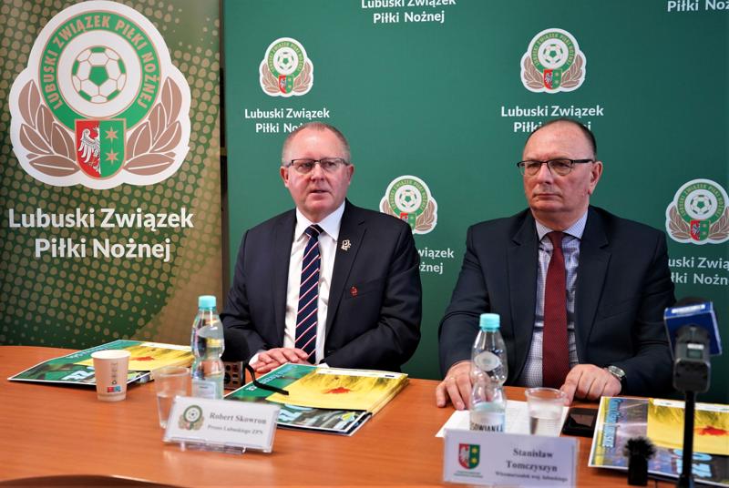 28 kwietnia 2023 r. w siedzibie Lubuskiego Związku Piłki Nożnej w Zielonej Górze podpisano z włodarzami gmin umowy na nawadnianie boisk oraz na budowę trybun