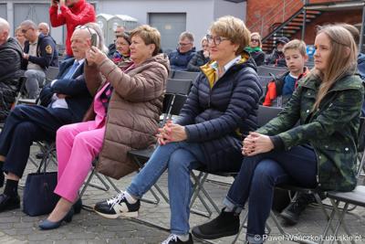 Marszałek Wojeództwa Lubuskiego Elżbieta Anna Polak na inauguracji III Lubuskiego Festiwalu Otwartych Piwnic i Winnic w Zielonej Górze