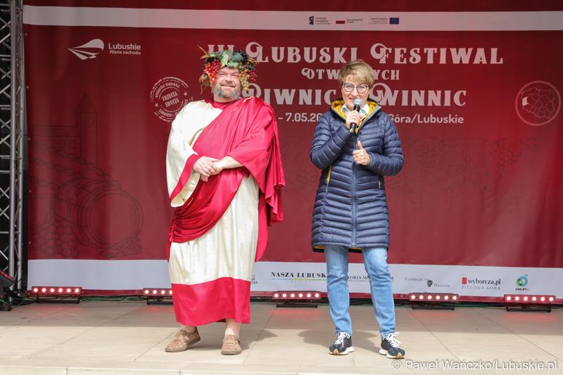 Marszałek Wojeództwa Lubuskiego Elżbieta Anna Polak z Bachusem