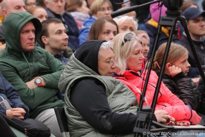 Uczestnicy pokazu kulinarnego Roberta Makłowicza