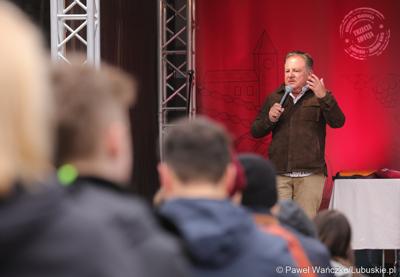Robert Makłowicz na pokazie kulinarnym 