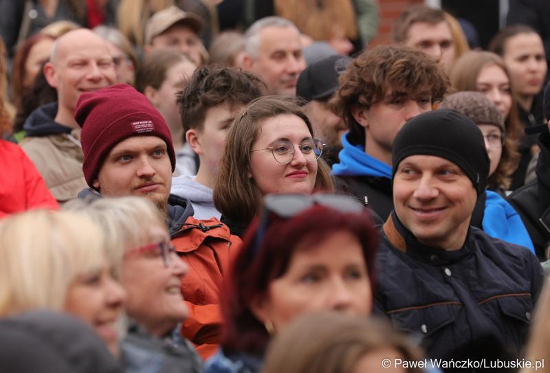 Uczestnicy pokazu kulinarnego Roberta Makłowicza