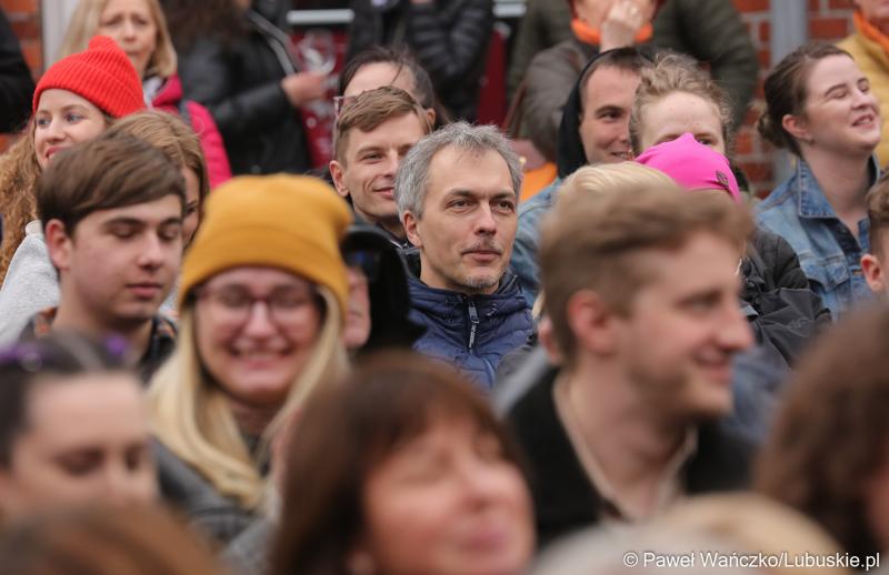Uczestnicy pokazu kulinarnego Roberta Makłowicza
