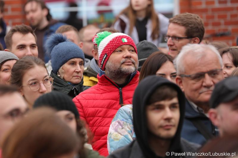 Uczestnicy pokazu kulinarnego Roberta Makłowicza