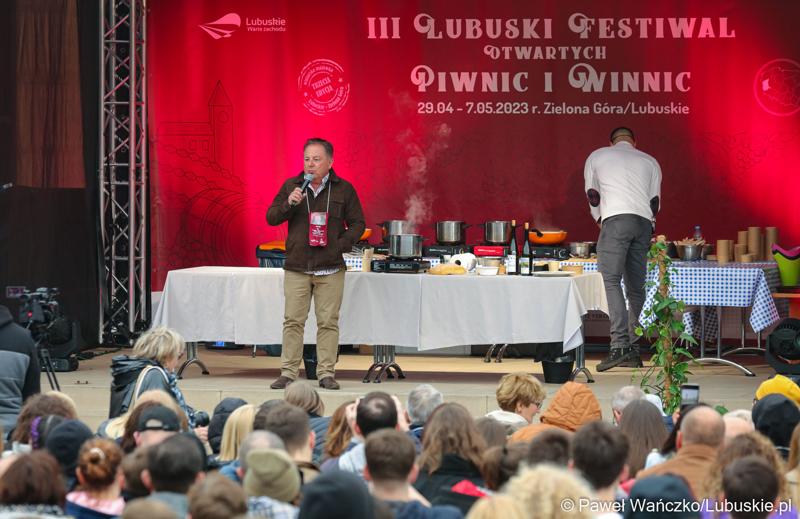 Robert Makłowicz na pokazie kulinarnym
