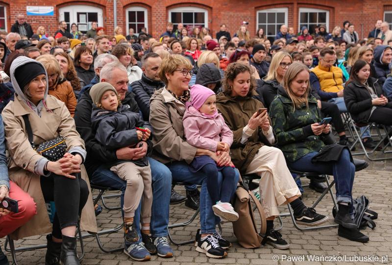 Uczestnicy pokazu kulinarnego Roberta Makłowicza