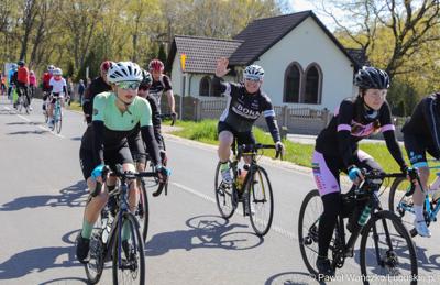 Uczestnicy Lubuskiej Majówki Rowerowej w Zaborze