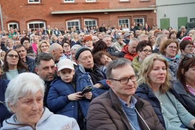 Stanisław Soyka Kwartet wystąpił w ramach III Lubuskiego Festiwalu Otwartych Piwnic i Winnic w Zielonej Górze w poniedziałek, 1 maja 2023 r. 