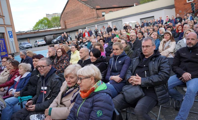 Stanisław Soyka Kwartet wystąpił w ramach III Lubuskiego Festiwalu Otwartych Piwnic i Winnic w Zielonej Górze w poniedziałek, 1 maja 2023 r.