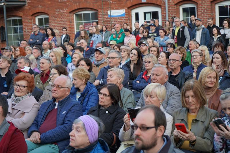 Stanisław Soyka Kwartet wystąpił w ramach III Lubuskiego Festiwalu Otwartych Piwnic i Winnic w Zielonej Górze w poniedziałek, 1 maja 2023 r.