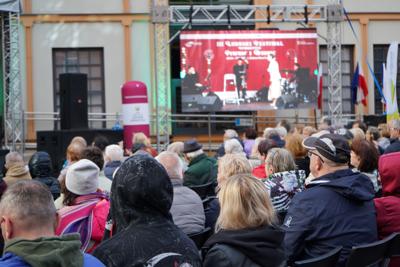 2 maja 2023 r. w ramach III Lubuskiego Festiwalu Otwartych Piwnic i Winnic, na dziedzińcu dawnej fabryki koniaków Raetscha w Zielonej Górze, wystąpiła z zespołem Olga Bończyk