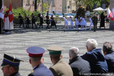 Uroczystości z okazji Narodowego Dnia Zwycięstwa na placu Bohaterów w Zielonej Górze