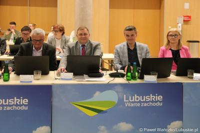 Radni wojewódzcy podczas majowej Sesji Sejmiku Województwa Lubuskiego 