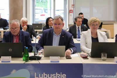 Radni wojewódzcy podczas majowej Sesji Sejmiku Województwa Lubuskiego 
