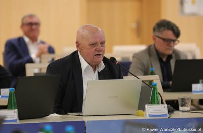 Radny wojewódzki Jan Świrepo podczas majowej Sesji Sejmiku Województwa Lubuskiego 