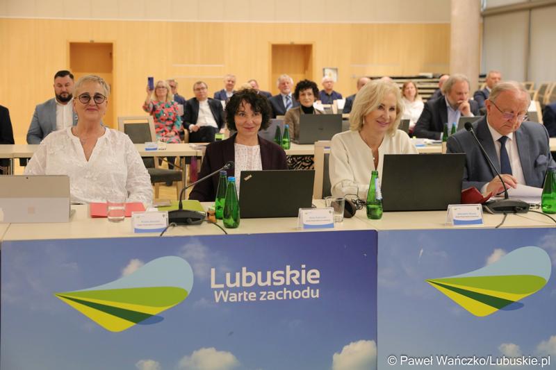 Radni wojewódzcy podczas majowej Sesji Sejmiku Województwa Lubuskiego