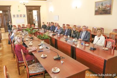 Podpisanie umów - beneficjenci