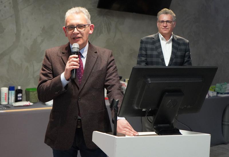 20 maja 2023 r. Collegium Medicum Uniwersytetu Zielonogórskiego i Uniwersytet Medyczny im. Karola Marcinkowskiego w Poznaniu po raz czwarty zorganizowały w Zielonej Górze Mistrzostwa Polski w Szyciu Chirurgicznym