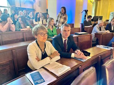 W poniedziałek 22 maja 2023 r. marszałek województwa lubuskiego Elżbieta Anna Polak wystąpiła na Seminarium Samorządowym „Polskie Metropolie” w Krakowie