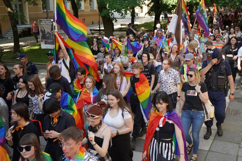 10 czerwca 2023 r. ulicami Zielonej Góry przeszedł VI Marsz Równości pod patronatem marszałek województwa lubuskiego Elżbiety Anny Polak