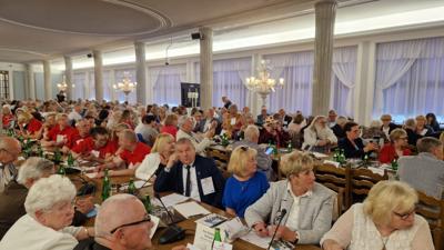 W poniedziałek 12 czerwca 2023 r. w Sali Kolumnowej Sejmu RP rozmawiano o sile, potencjale, potrzebach i problemach seniorów.