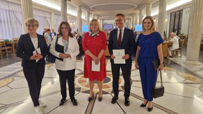 W poniedziałek 12 czerwca 2023 r. w Sali Kolumnowej Sejmu RP rozmawiano o sile, potencjale, potrzebach i problemach seniorów.