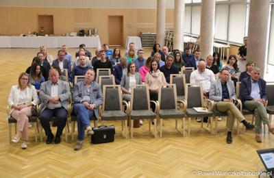 Celem spotkania w Urzędzie Marszałkowskim Województwa Lubuskiego było przekazanie potencjalnym beneficjentom bieżących informacji na temat realizacji programu Fundusze Europejskie dla Lubuskiego 2021-2027.
